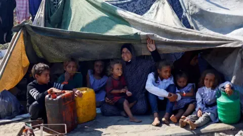 Devastating Situation in Gaza City while Israeli Forces Advance