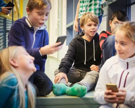 The Scandinavian nation to Implement Nationwide Mobile Phone Restriction in Classrooms